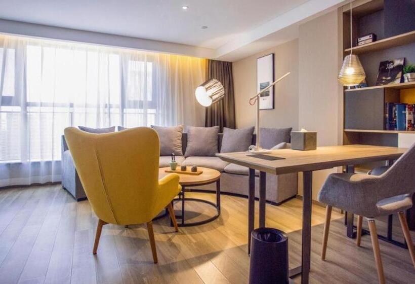 Atour Hotel Urumqi High Speed Railway Station