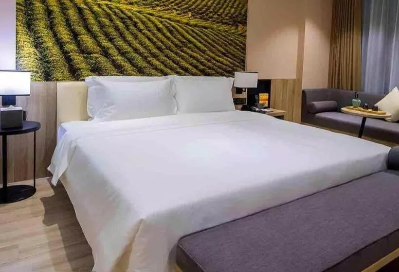 Atour Hotel Urumqi High Speed Railway Station