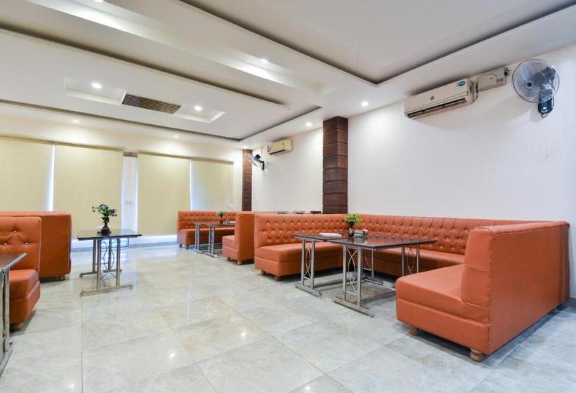 Capital O 64956 Hotel Aman