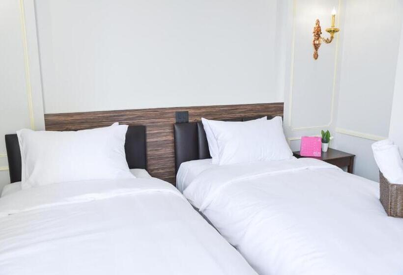 Отель The Maceo