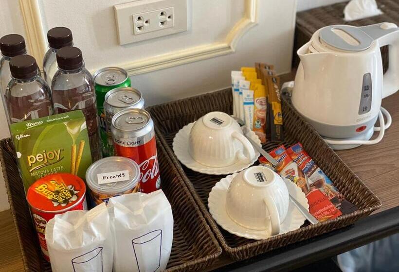 Отель The Maceo