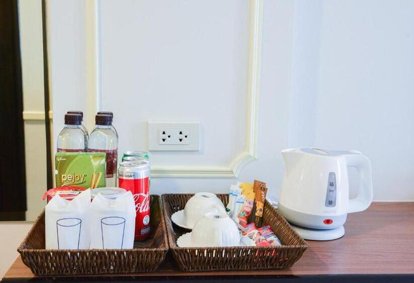 Отель The Maceo