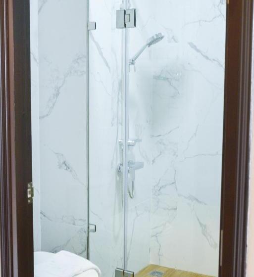 Отель The Maceo