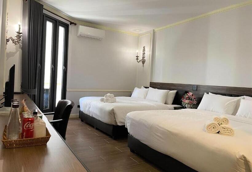 Отель The Maceo