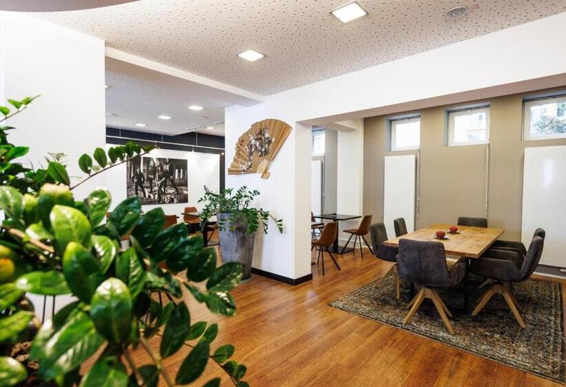 Hotelli Internationales Studierenden