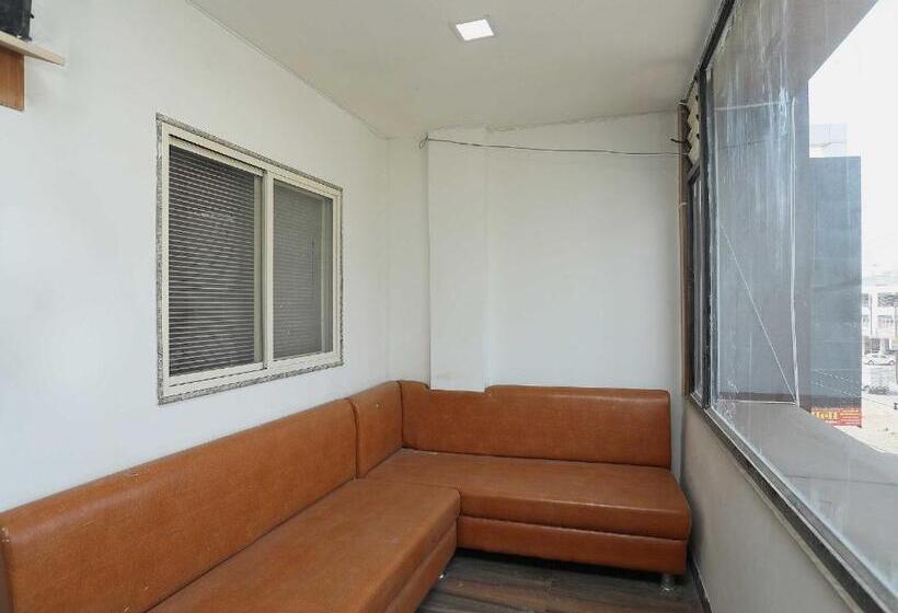 Отель Oyo 13822 Kolar