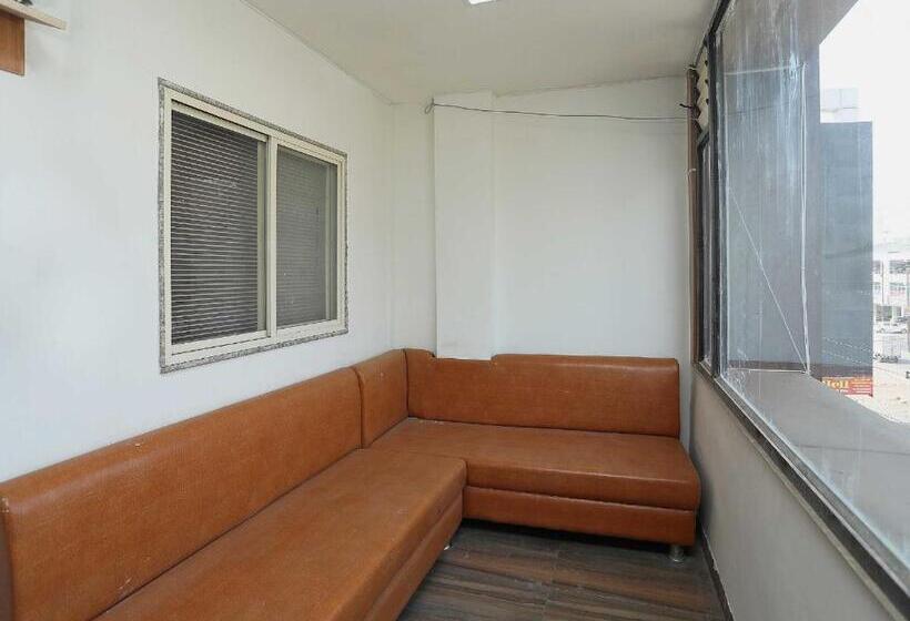 Отель Oyo 13822 Kolar