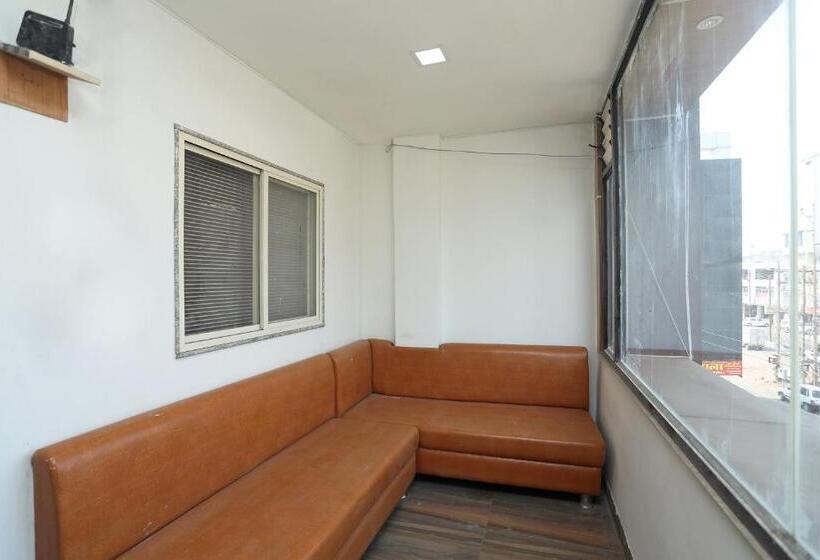 Отель Oyo 13822 Kolar