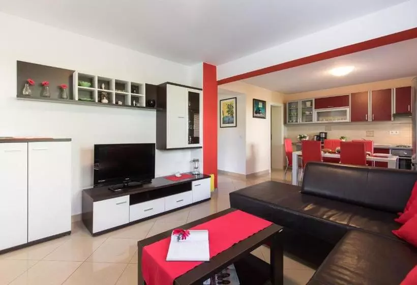 Apartment Josip Malin