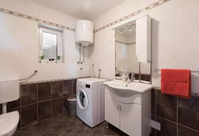 Apartment Josip Malin