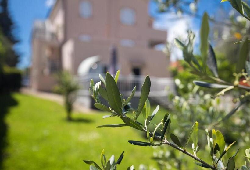 Apartment Josip Malin