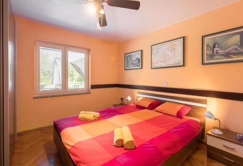 Apartment Josip Malin