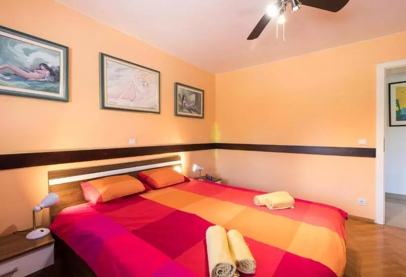 Apartment Josip Malin