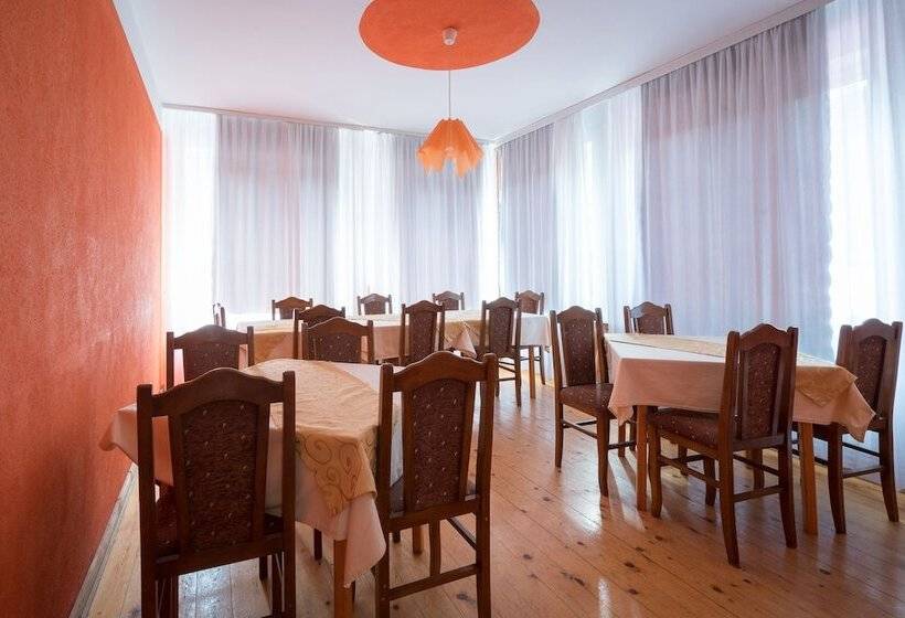 پانسیون Una C