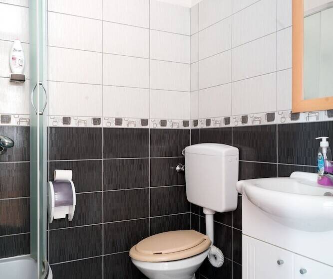 پانسیون Una C