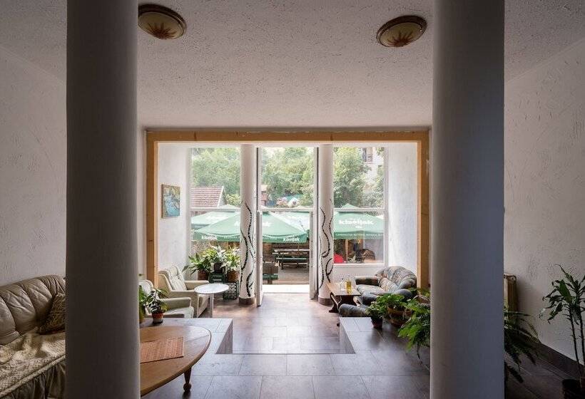 پانسیون Una C