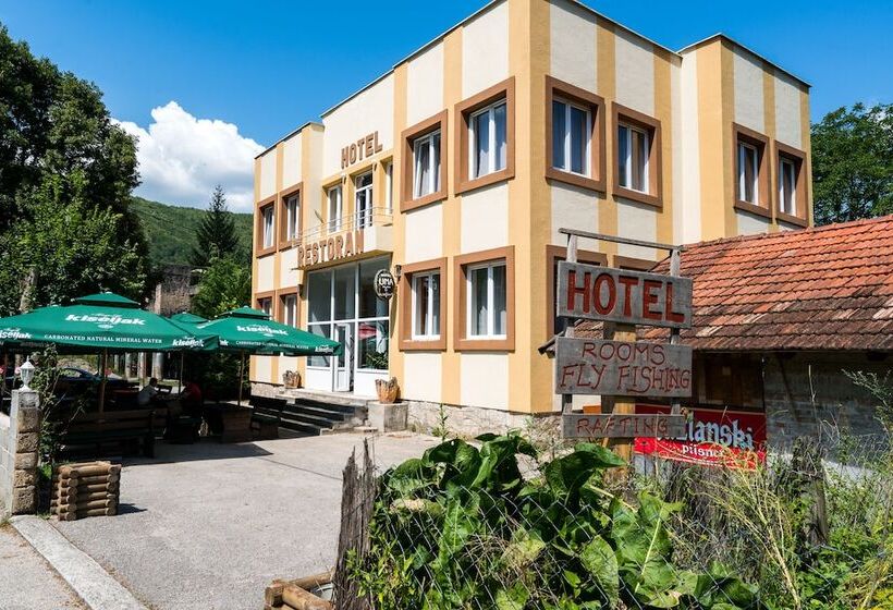 پانسیون Una C