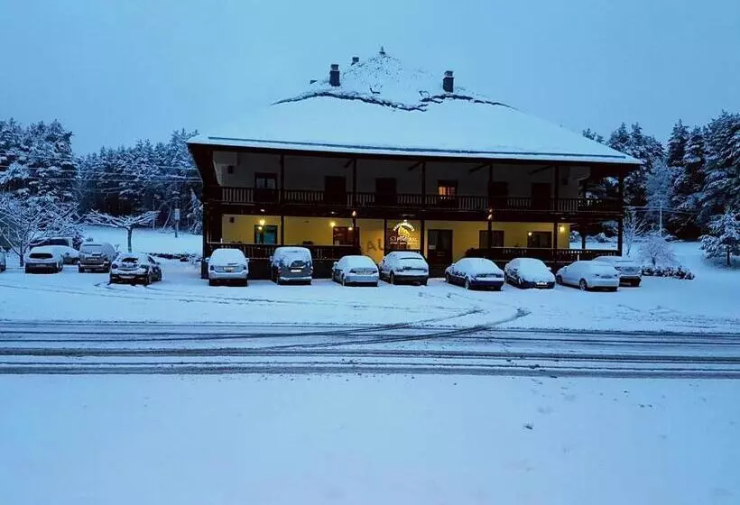 Majatalo Complejo O Piñeiral A Fonsagrada