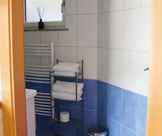 پانسیون Rudi Hiti S Guest House