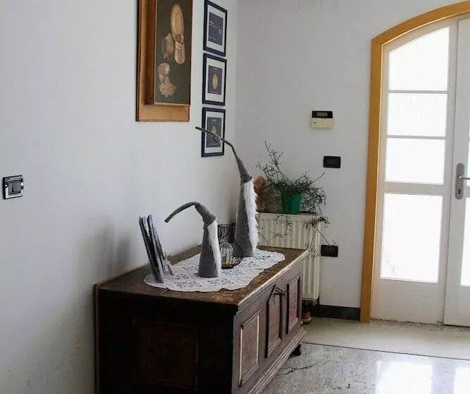 پانسیون Rudi Hiti S Guest House