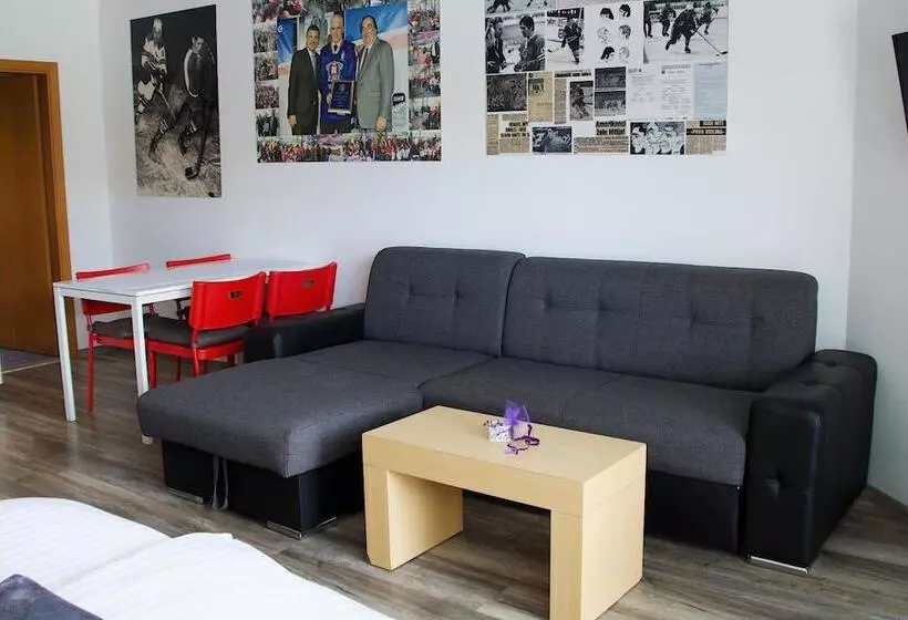 پانسیون Rudi Hiti S Guest House