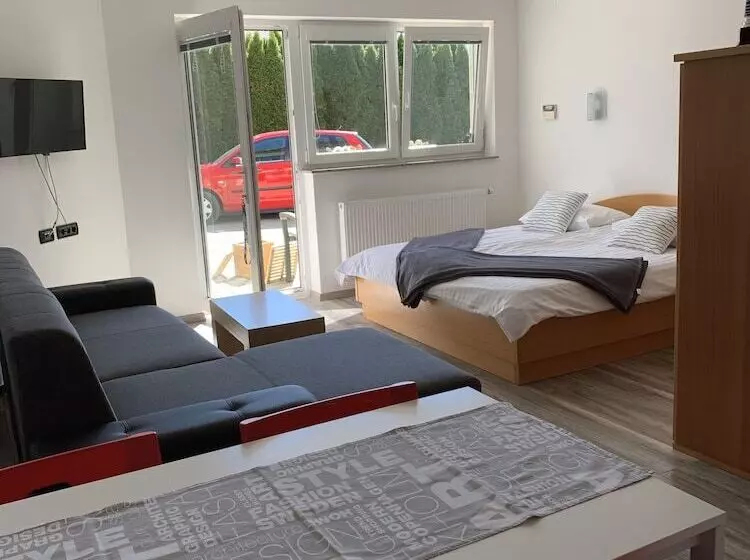 پانسیون Rudi Hiti S Guest House