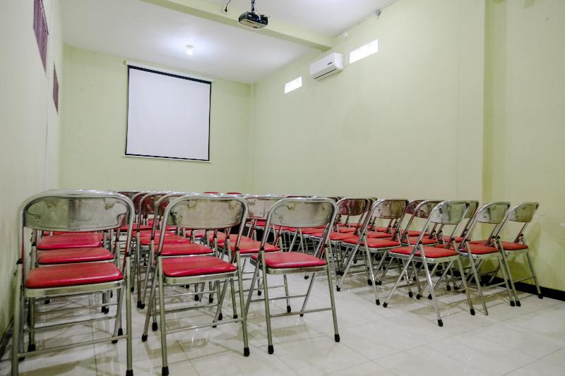 酒店 Oyo Life 2508 Alba Suites Homestay