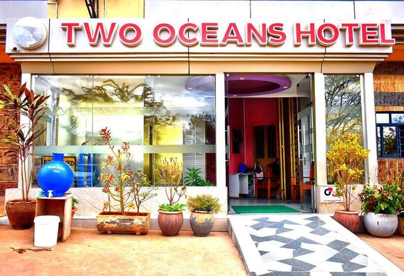 Two Oceans Hotel Voi