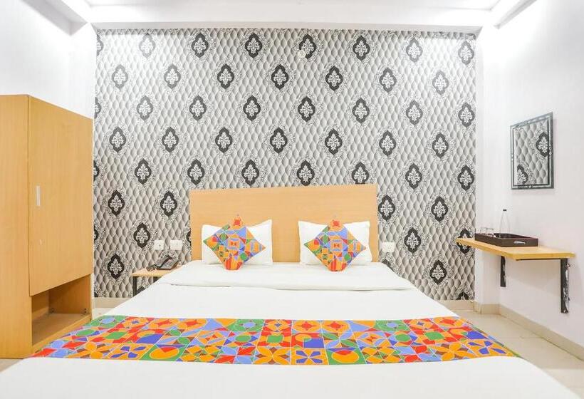 Fabhotel Pranjul Inn