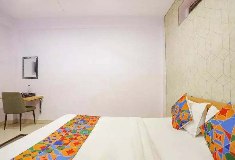 Fabhotel Pranjul Inn