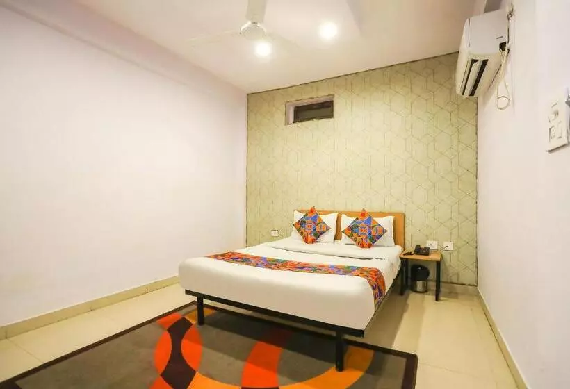 Fabhotel Pranjul Inn