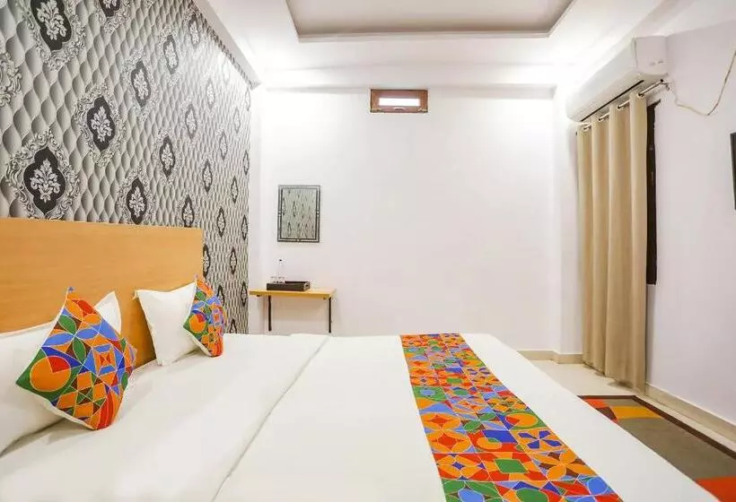 Fabhotel Pranjul Inn