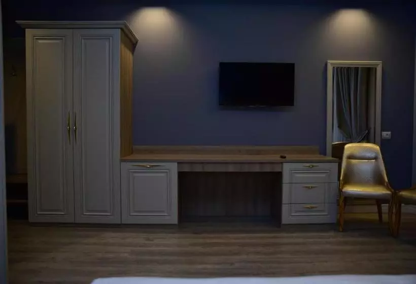 هتل The King Resort