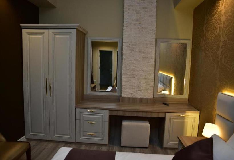 هتل The King Resort