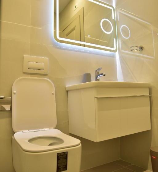 هتل The King Resort