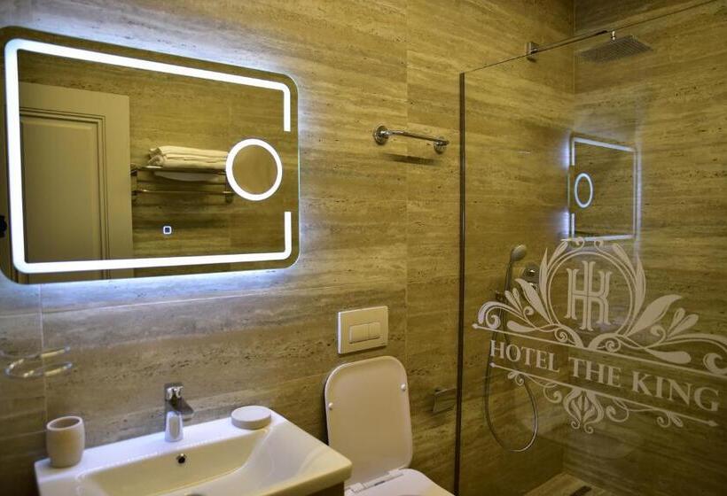 هتل The King Resort