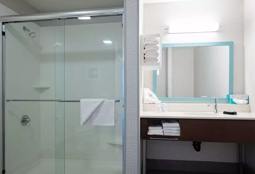 فندق Hampton Inn & Suites Salt Lake City Airport