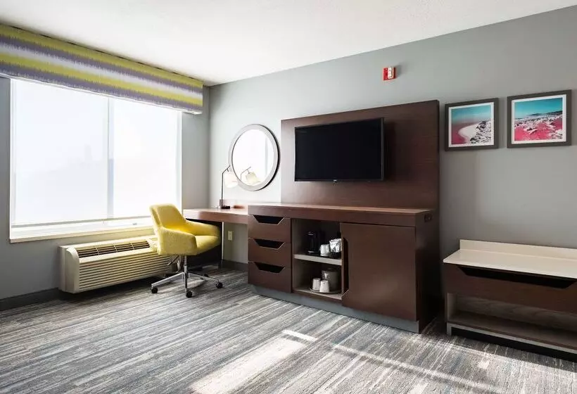 فندق Hampton Inn & Suites Salt Lake City Airport