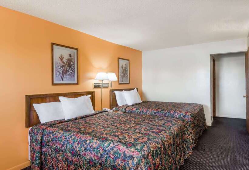 בית מלון כפרי Knights Inn Chanute