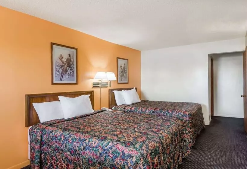 Отель Knights Inn Chanute