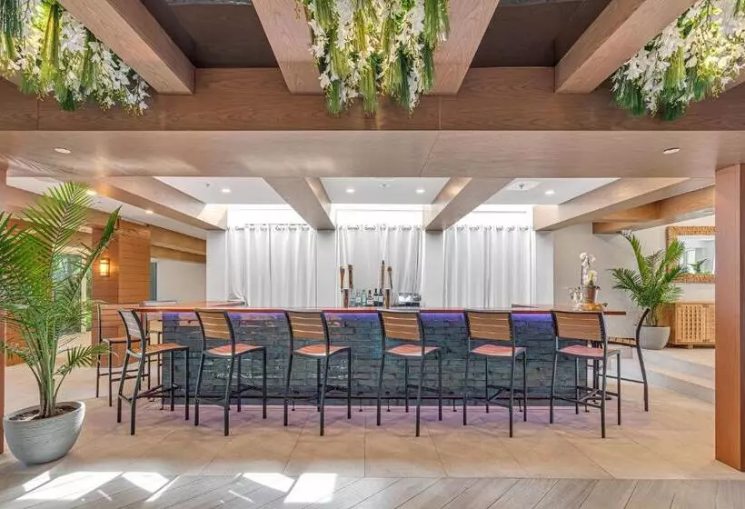 Отель Sands Harbor Resort And Marina