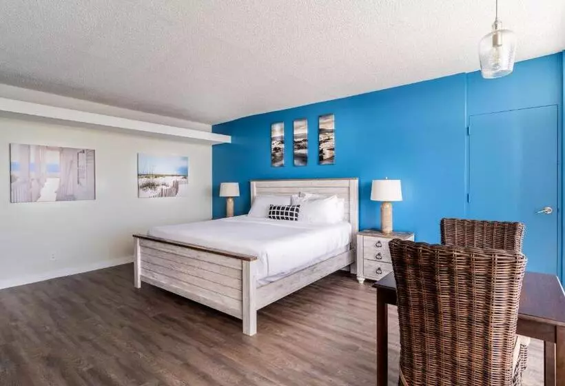 Отель Sands Harbor Resort And Marina