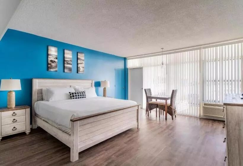 Отель Sands Harbor Resort And Marina