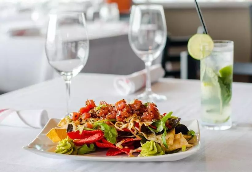 Отель Sands Harbor Resort And Marina