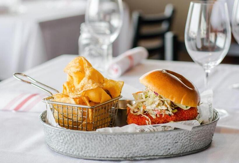 فندق Sands Harbor Resort And Marina