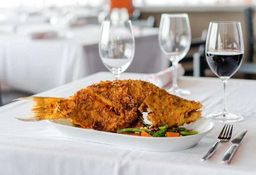 فندق Sands Harbor Resort And Marina