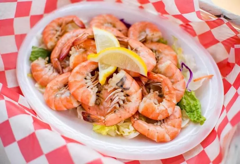 Отель Sands Harbor Resort And Marina