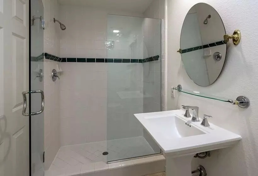 酒店 Saratoga Oaks Lodge