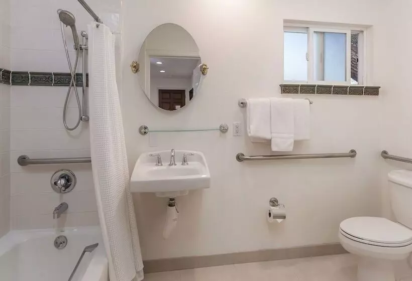 酒店 Saratoga Oaks Lodge