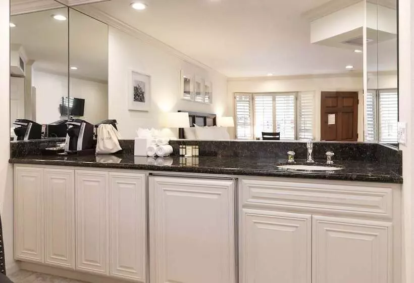 酒店 Saratoga Oaks Lodge